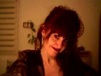 Zelie, sensual and carnal woman of 40 years old. I will be happy to spend a mischievous and complicit moment with you. I like to play, chat, have fun, dress up. I