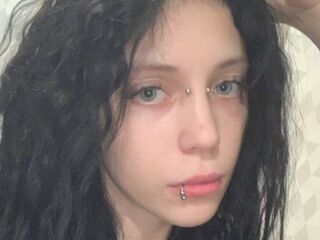 camslut masturbating AmandaSherri