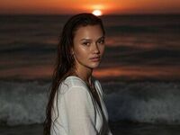 cam girl masturbating with vibrator DelilahCoryea