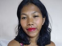 camslut fingering pussy DomoinaBrooks