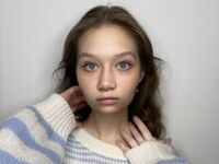 hot cam girl masturbating with vibrator EmogeneZiad