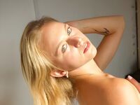 adult web cam chat JuliaSandri
