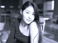 camgirl masturbating with dildo LauraCanek