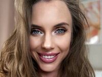 cam girl live webcam video MichelleRouz