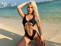 naughty camgirl masturbating with dildo ElsaPressley