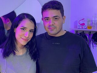 hot live cam NicoleAndCamilo