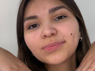 flirt chat room AdriaKunstlinger