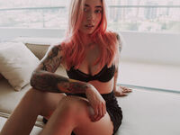 camgirl fingering shaved pussy AlessaLaurent