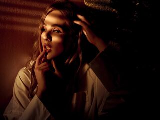 fingering girl chatroom AlexandraBallish