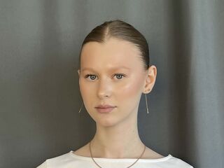 kinky cam AlexiaBedar