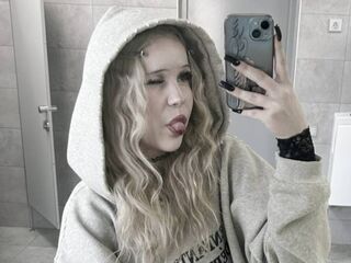 dirty webcam picture AlicaUwu