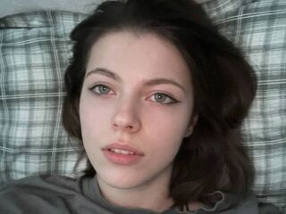 beautiful camgirl AntoinetteCurtis