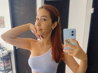camwhore masturbating with vibrator AriaRowan