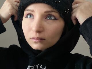 camgirl masturbating with dildo ArieAravjo