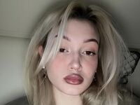 camwhore fingering shaved pussy CaseyHemmerling