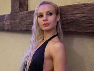 cam girl CathiGetsinger
