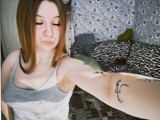 naughty camgirl fingering shaved pussy ClaraWeston