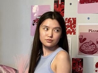 masturbating girl ClorindaOrkwis