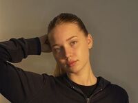 camgirl chatroom CristalCinnamond