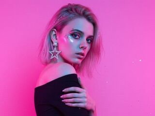 naked girl with live cam DaiseyNovotny