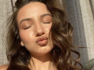 camgirl webcam DinaSweeny