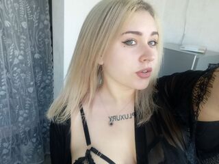 nude webcamgirl pic DinahSalimas