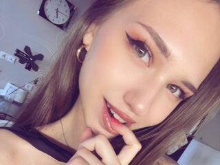 cam whore EarthaMaruyama