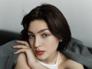 naked cam girl ElvieTorbett