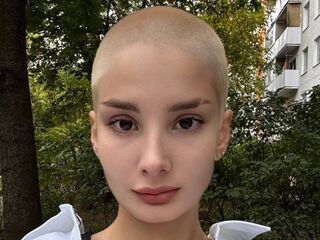 naughty cam girl fingering pussy HermaRiesenberg