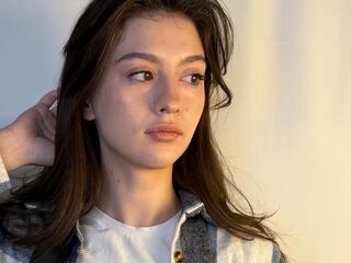 camgirl playing with sextoy HermilaKegerries