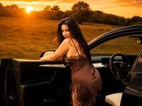 naughty camgirl masturbating with dildo IndiraSmith