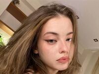 camgirl showing tits JanetFimbrez