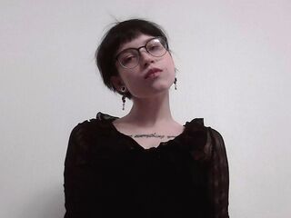 camgirl masturbating with vibrator KeithaBuscemi