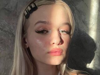 girl cam naked KianaStark