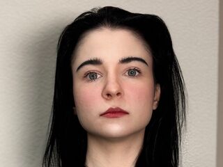 camslut showing pussy KristineBringman