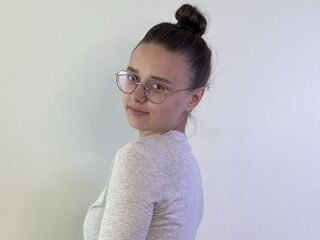 camslut fingering wet pussy LarraineKaber