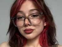 camslut masturbating LessyGrayce