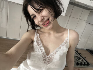 girl webcam show LesterCaltabiano