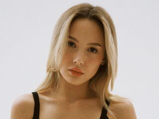 beautiful webcam girl LeticiaTso