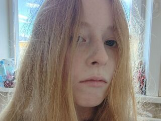 camgirl masturbating with vibrator LonaTonas