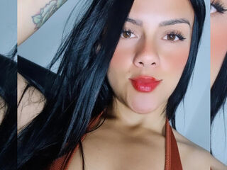 girl fingering bald pussy LulyLiz