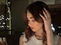 free nude webcam show LuxeLina