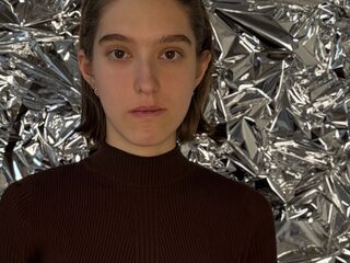 camgirl masturbating with dildo MaeganDegiacomo