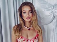 naked webcam girl picture MayaGal