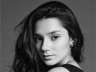 camslut fingering wet pussy MaybelleMenjes