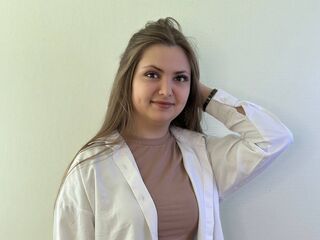 chat room live cam MildaTaddio