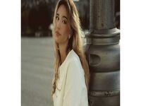 camslut masturbating MiraStarlet