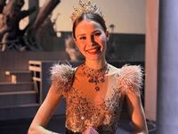 hot cam girl fingering shaved pussy NylaPitarresi