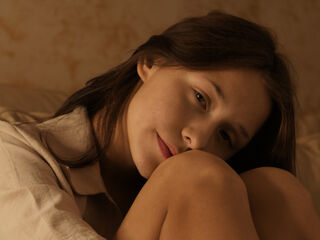 beautiful webcamgirl SeeMule