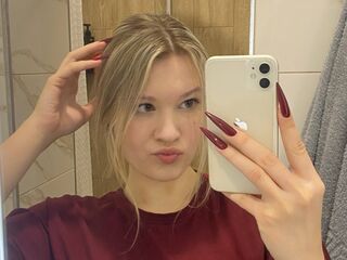 livesex picture SkyeDavi